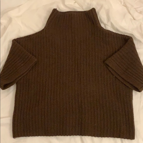 Ralph Lauren turtleneck - Picture 2 of 4